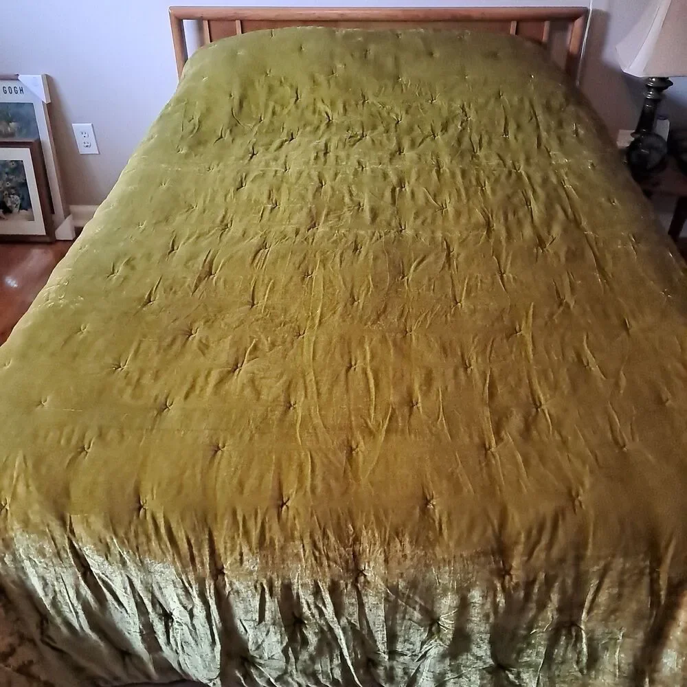 Opalhouse Green Moss Colored Crushed Velvet Full/Queen Bedding Comforter 70s MCM